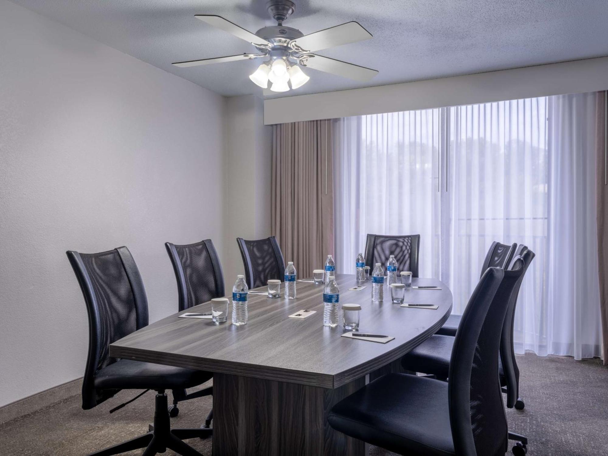 Embassy Suites Baltimore - North/Hunt Valley Εξωτερικό φωτογραφία